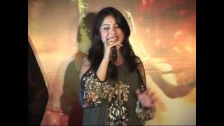 Sunidhi Chauhan &amp; Enrique Iglesias&#39;s  I Can Feel You  Euphoria