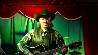 Video clip of Curt Sheldon covering Something That We Do by Clint Black.