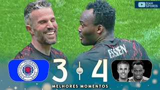 AOS 39 ANOS VAN PERSIE MARCOU 2 GOLS E DEU SHOW EM UMA PARTIDA ELETRIZANTE COM AS LENDAS DO FUTEBOL