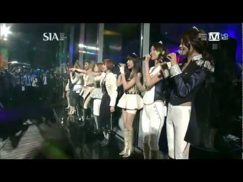 111103 - SNSD - Gee @ Mnet 2011 Style Icon Awards