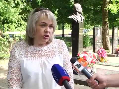 Вдовы курских бойцов встретились с Виктором Золотовым