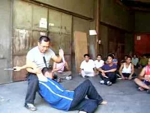 TACTICAL COMBAT KNIFE FIGHTING
