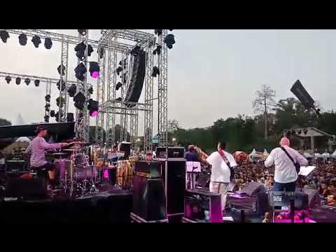 Harry Toledo with Bali Lounge