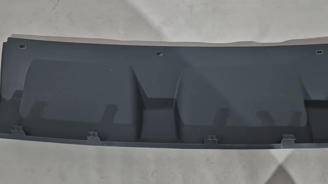 Нижній дифузор заднього бампера (Autobiography) Video 1