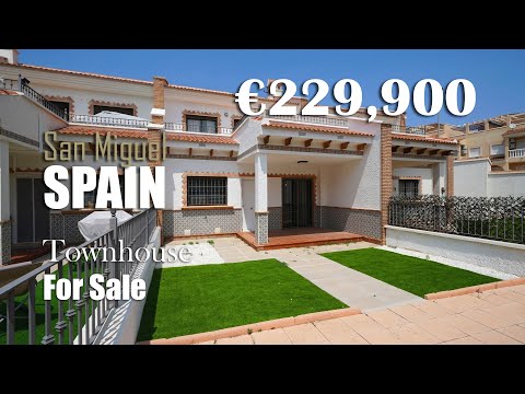 Renovated townhouse for sale in the residence Maria 21, San Miguel de Salinas, Alicante, Spain