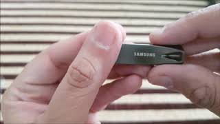 SanDisk 32 GB USB Ultra Dual OTG USB 3.0 Black (SDDD3-032G-G46) - відео 5