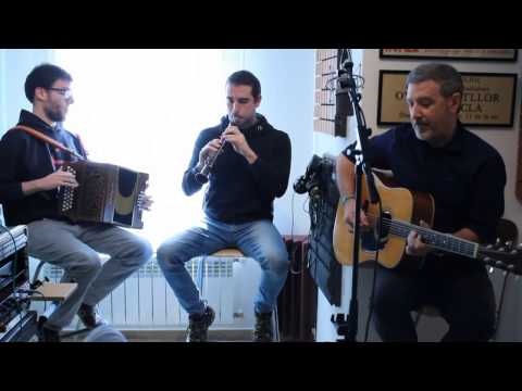 CRIATURES i TONI XUCLÀ - Recordant una estrella