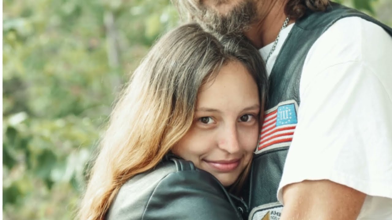 カルトーラ ： 人生は粉ひき機  Cartola : O Mundo e um Moinho