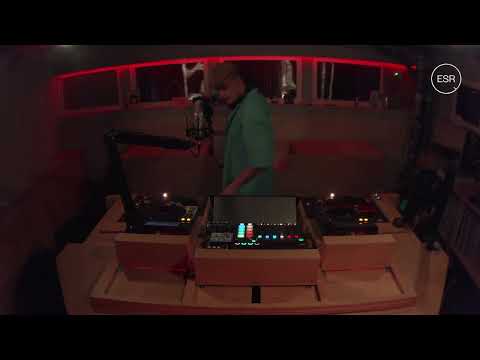 Guest Mix: R2ISDJ2 - 26 Dec 2025