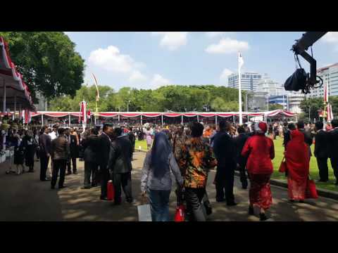 Bubar di Istana Merdeka