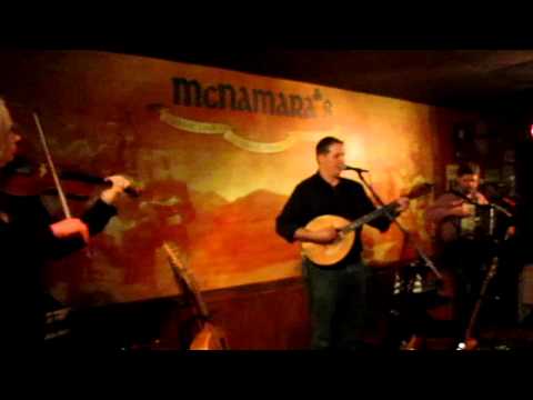 A música tema de Pog Mahone