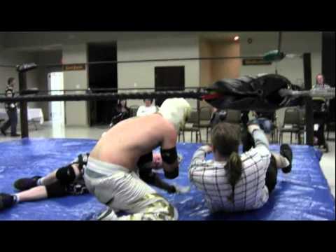 SXUW DEVIL'S PLAYGROUND - PJ LIBRE VS MISGUIDED