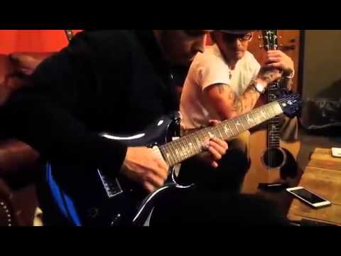 Mark Tremonti (Creed, Alter Bridge, Tremonti) jamming on my guitar!!!