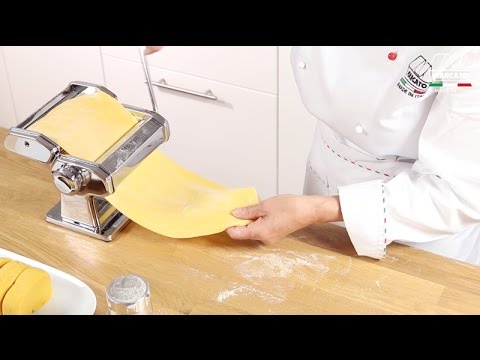 , title : 'Homemade fresh pasta with Marcato Atlas 150 Classic - Video tutorial'