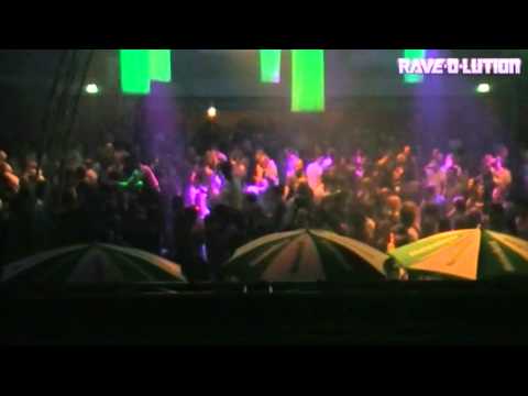 DJ Paul Elstak live at Rave-O-Lution 2012 (1)