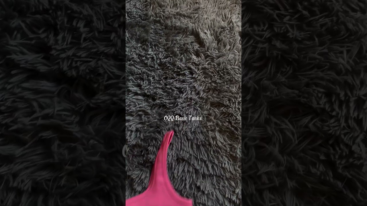 Basic crop tanks: your new essentials