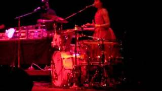 Mos Def and Erykah Badu Ms Fat Booty LIVE at the Paramount, Oakland, Ca 2009