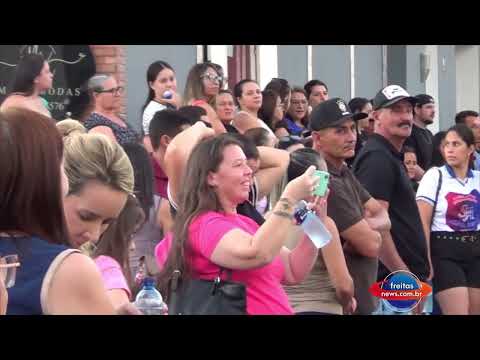 As avenidas se enchem de gente, mas, sobretudo, se enchem de emoção em Santa Terezinha - PE
