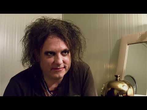 Robert Smith: "I hate religion, I hate all religions..."