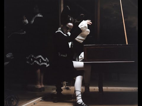 Allie X - Reunite (Visualizer)