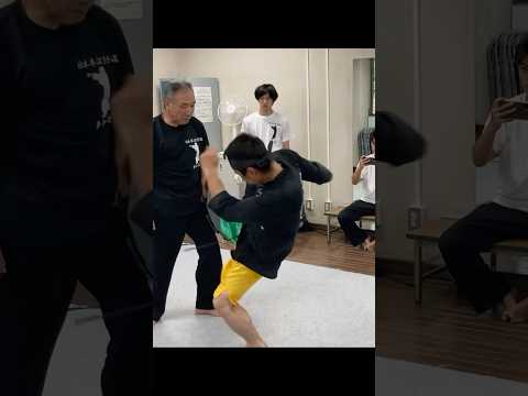 忍者渾身のローキック