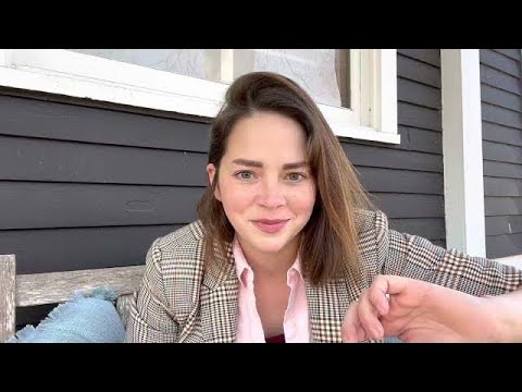 ASMR Woman Smoking More 120 Cigarettes and Hangout