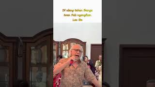 Download lagu On his mother's birthday, Iwan Fals sang the song Mother #iwanfals #mothersong #mother #shorts mp3