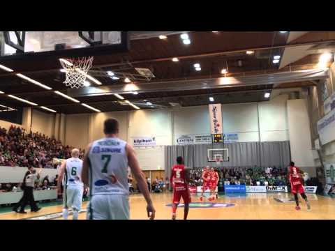 Martin Zeno vie Bisonsin 78-81-johtoon