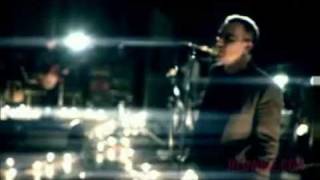 U2 - I Believe In Father Christmas - cover.flv