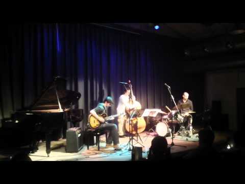 Philipp Braemswig Trio live @ Jazzschmiede 01.03.11 