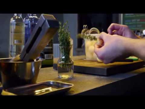 "EN HALV HUND" vol. 4 - Pear Collins Thyme