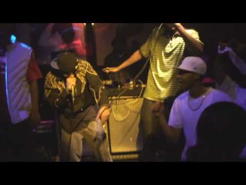 FLATLINE IN DA BUILDING LIVE PERFORMANCE (HOTT SHITT)