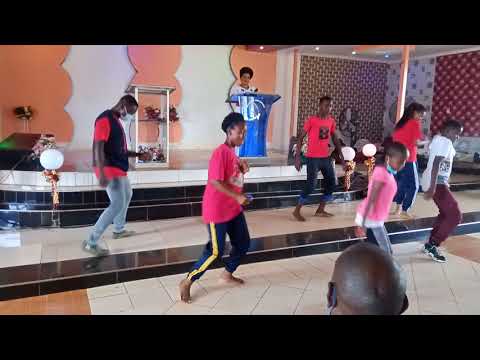 Orbit village ft kelele takatifu WOTE dance cover (YESU anatupenda) WOTE GLORY to GOD church voi
