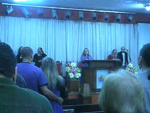 Eu Clamo A Deus - Helena Linhares
