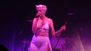 Betty Who - Medley / Short Clips (Live in Chicago)