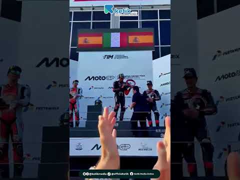 Detik - detik Penyerahan Piala Juara MotoGP di Sirkuit Mandalika