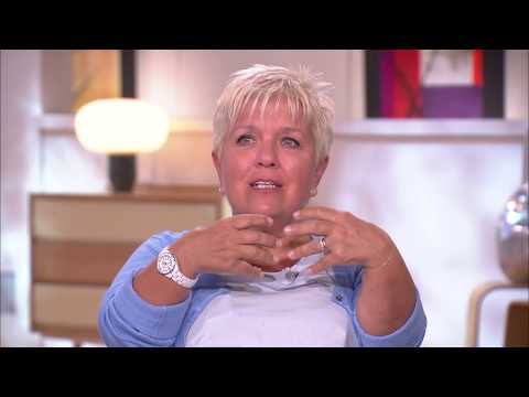 Mimie MATHY, émue, parle de ses parents - Thé ou Café - 10/06/2017
