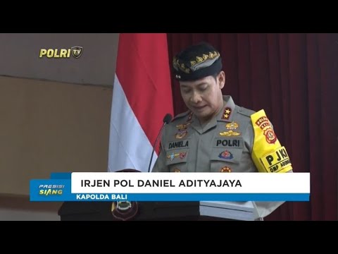 KAPOLDA BALI BERI ARAHAN KEPADA RATUSAN PECALANG