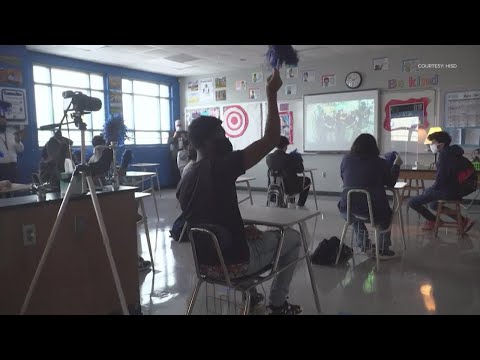 Westbury HS students watch fellow grad NASA astronaut Shannon Walker become first native Houstonian