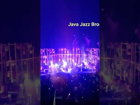 Sakura Fariz Rm | Live Java Jazz Bromo 2021 #Shorts