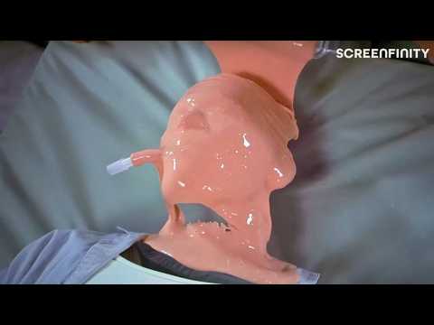 The Hollow Man Gets A Face | Hollow Man (2000) | Screenfinity