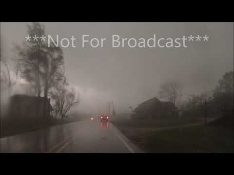 Close Range Tornado Intercept With Debris, Tishomingo, MS 3/24/20