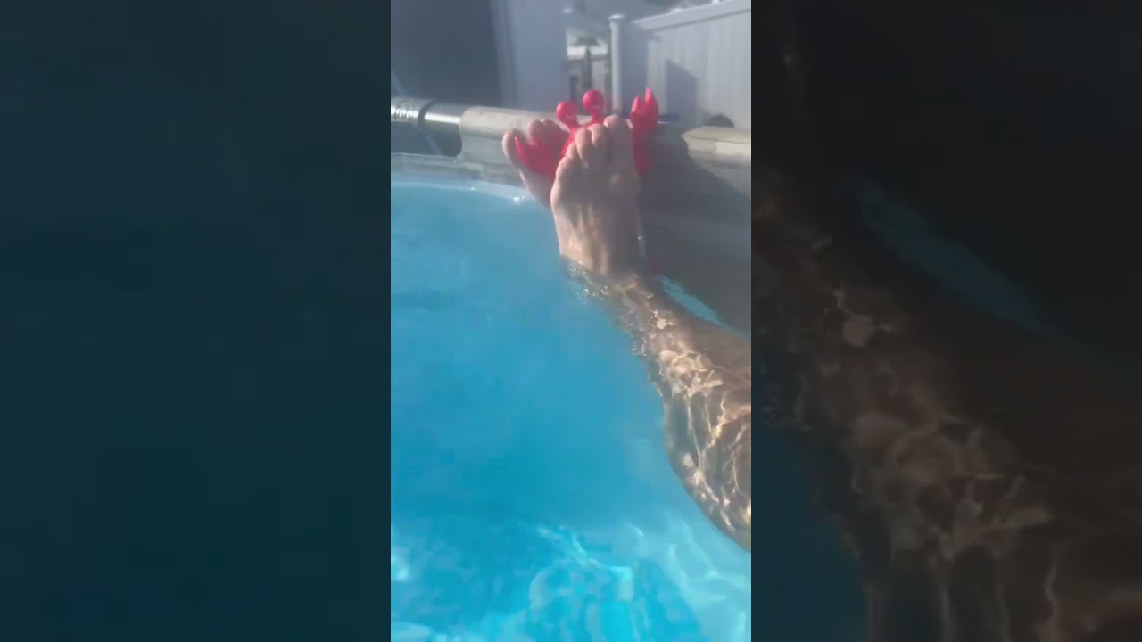 Pool time play, want to be my pool boy? #feetmatter  #foot  #alcoholicbeverage  #feet  #poolboy