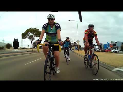 Roundabout Overtake - 1CEX-876 - 2018/12/01 | Cycliq Fly12