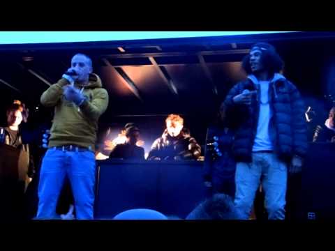 8.6 Ambush Tour Almere 24.11.12 (Jebroer ft. Digitzz - Herrie in me oor)