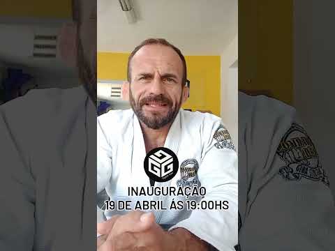 JIU -JITSU NA ACADEMIA URÂNIO.