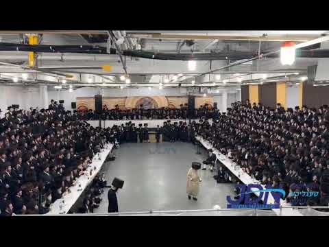 Toldos Aharon Rebbe Dances Mitzvah at his Einikel's Wedding in Boro Park - Cheshvan 5784
