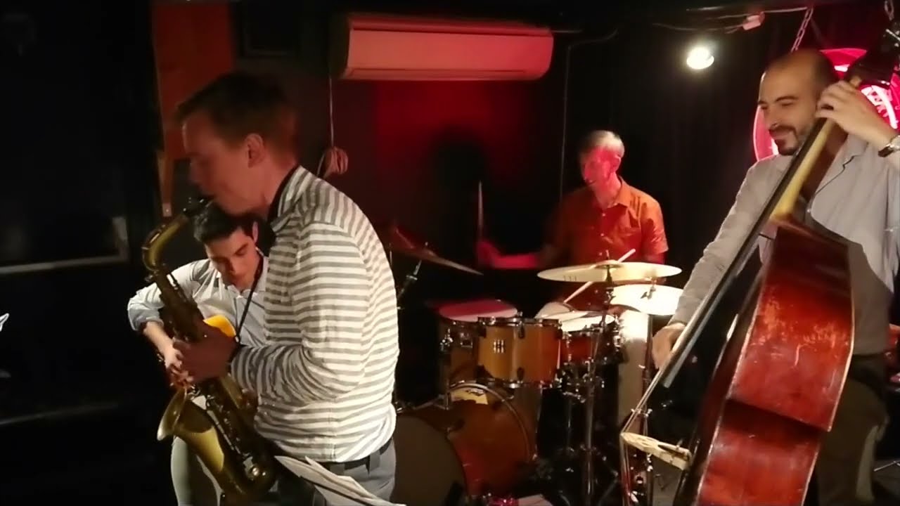 Promotional video thumbnail 3 for Yûr Jazz Band