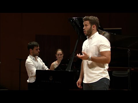 Agustin Lara : Granada (Trystan Llyr Griffiths, ténor / Tanguy de Williencourt, piano)