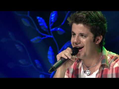 Cristiano Araújo ft. Lucas e Diogo - Cuida de Mim Todo Dia (DVD Efeitos Tour) [Vídeo Oficial]